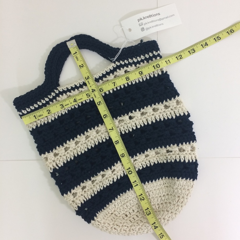 Handmade Crochet Bag Navy Cream stripes - Picture 2 of 3